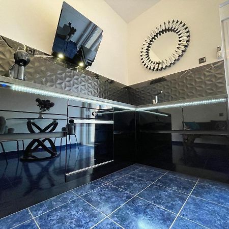 Mini Palais - Beachfront, 5 Min Center, Terrace سبليت المظهر الخارجي الصورة